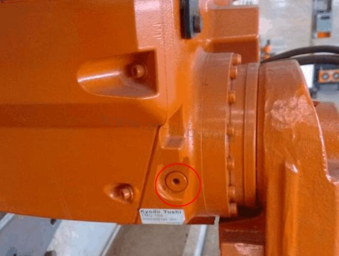 ABB IRB2600�C���˸��S�Ϳ�λ��